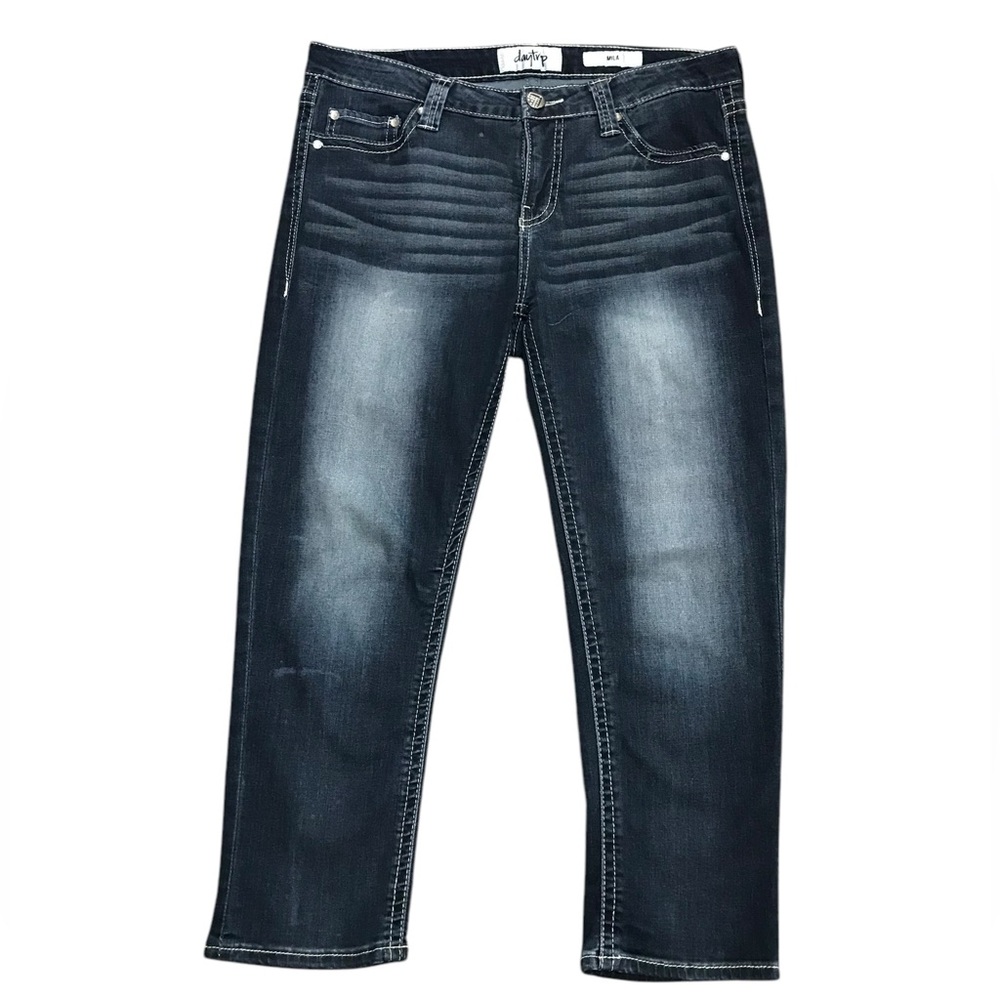 Daytrip Mila Straight Leg Size 30 Dark Wash Jeans Embellished Beach Front